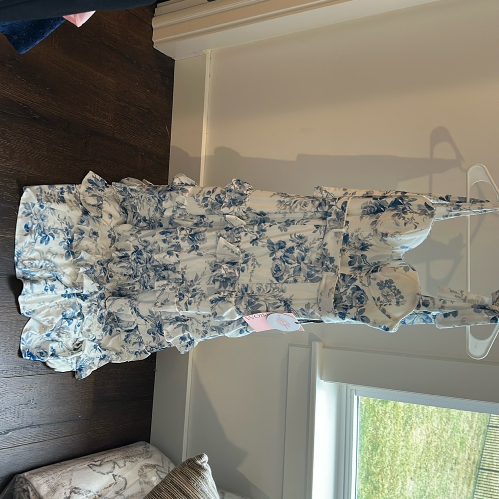 Laurina

Blue Spaghetti Straps A Line Long Floral Prom Dress